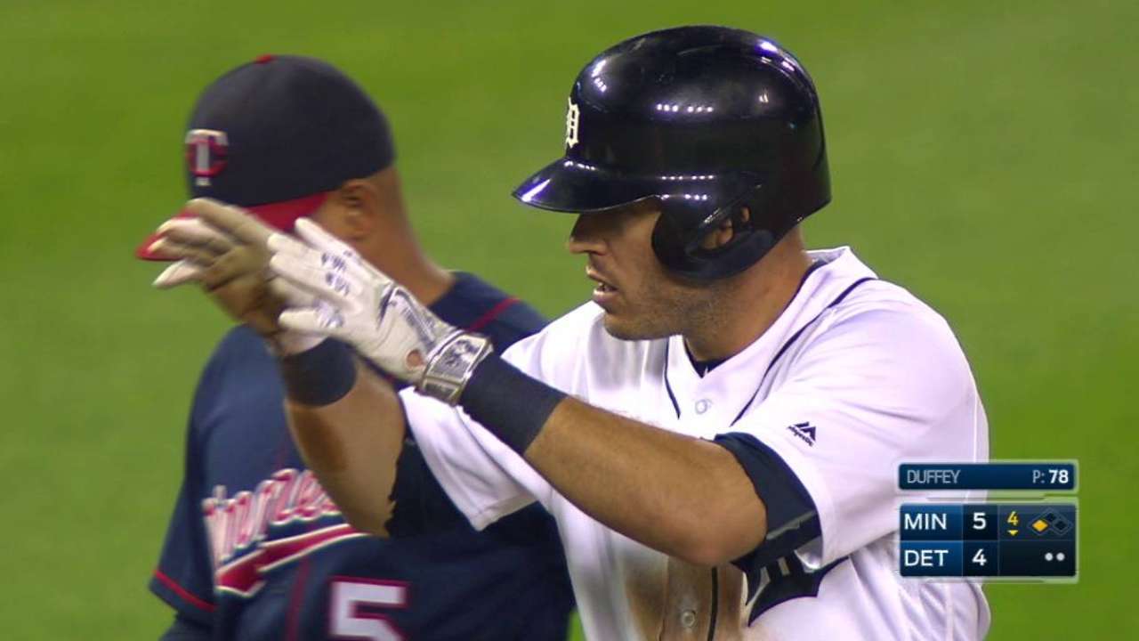 Kinsler's RBI triple
