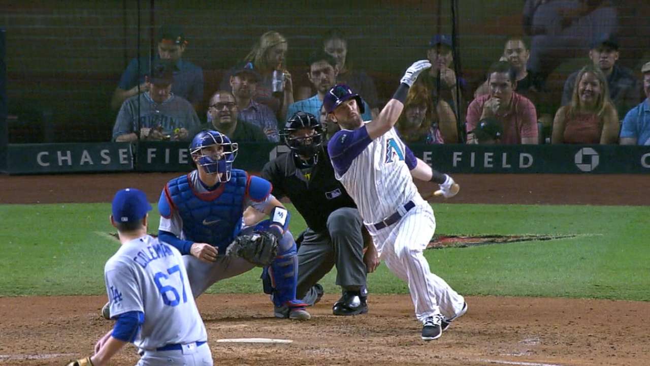 Haniger jonronea y Diamondbacks vencen a Hill y Dodgers