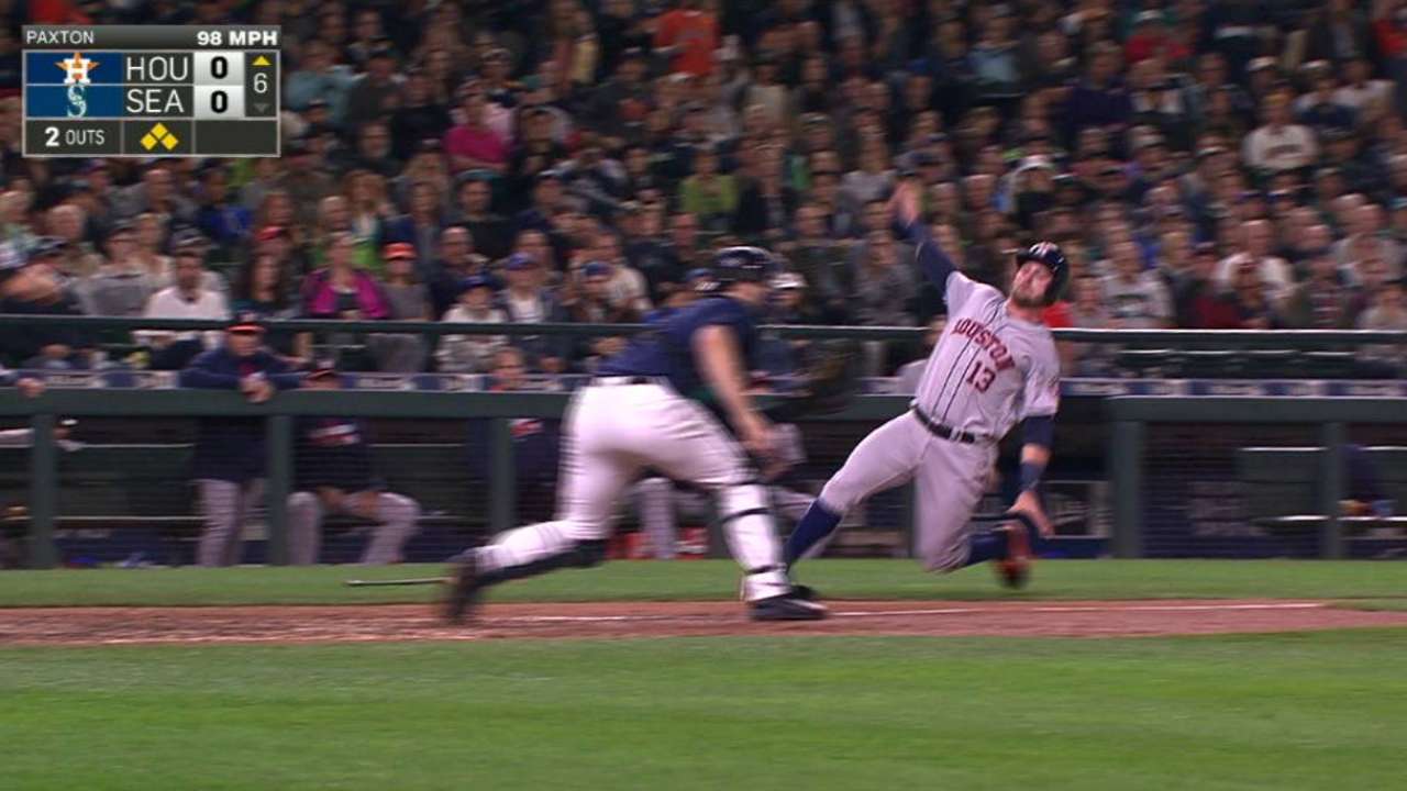 Astros edge Mariners in Wild Card showdown