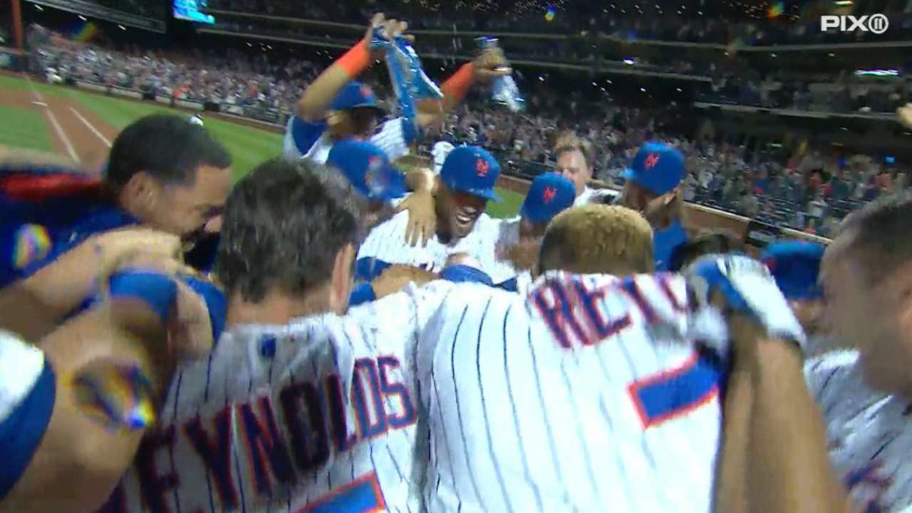 Granderson's walk-off home run