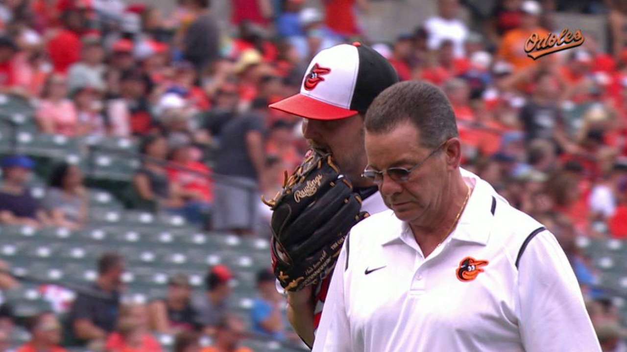 Miley exits after 4 IP with mild back strain