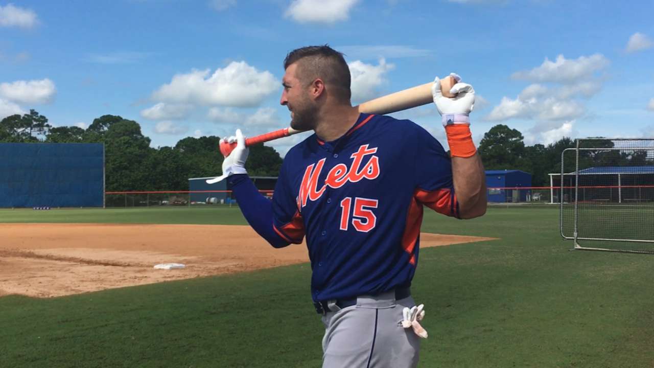 Tebow goes deep during instructional league BP