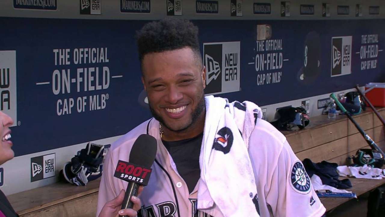 Cano on walk-off sacrifice fly