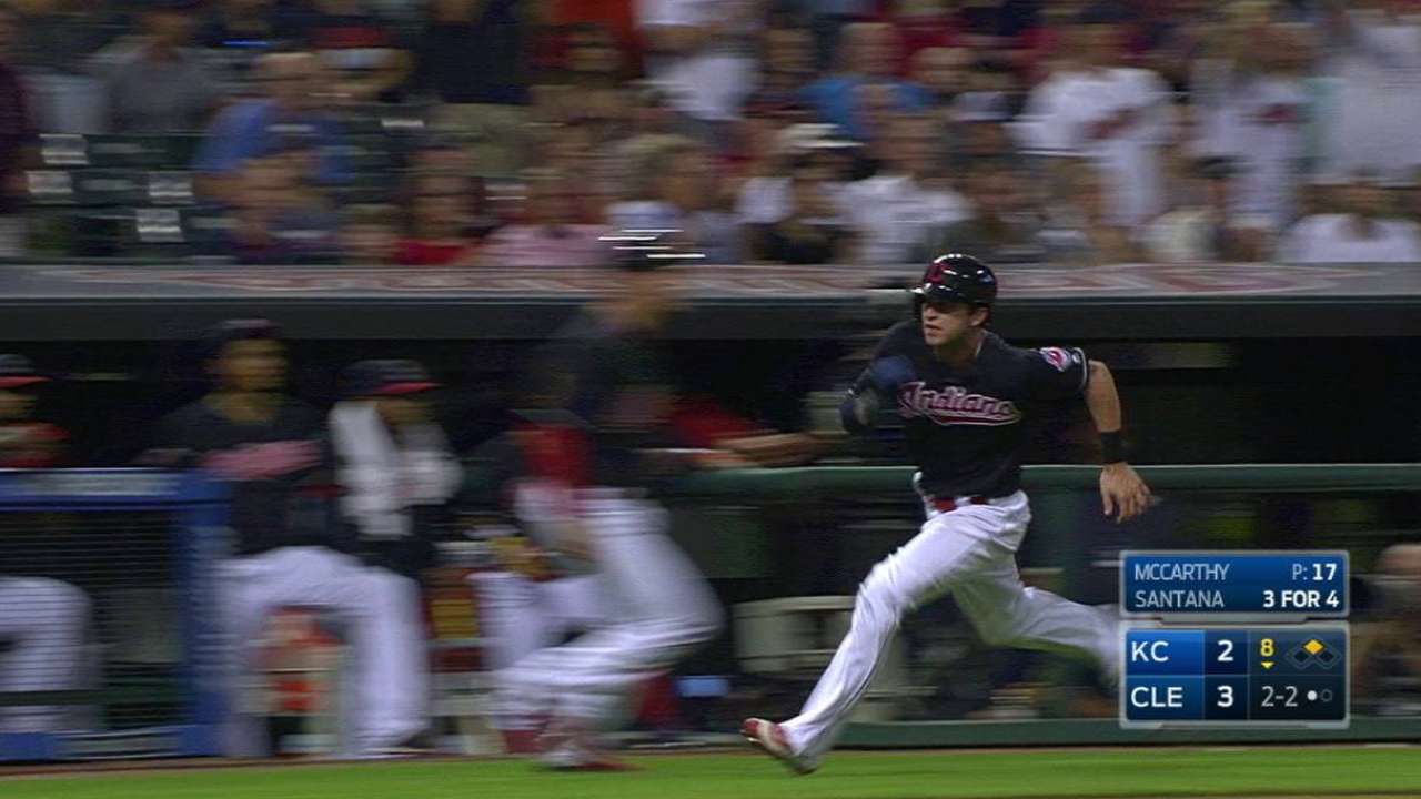 Indios doblegan a Reales y dejan su número mágico en 5