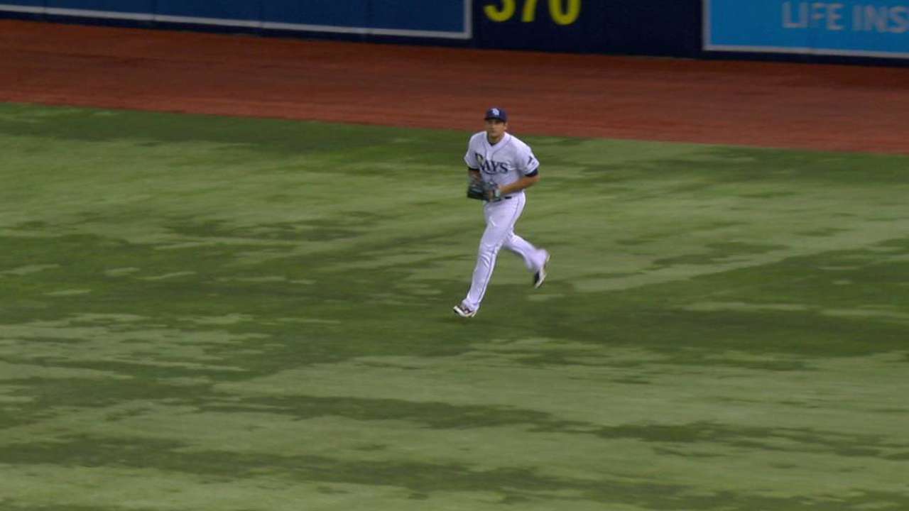 Snell escapes a jam