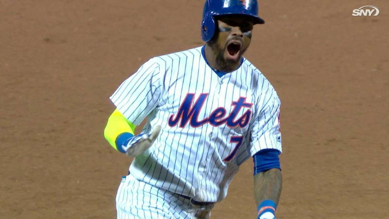 Reyes' game-tying two-run jack