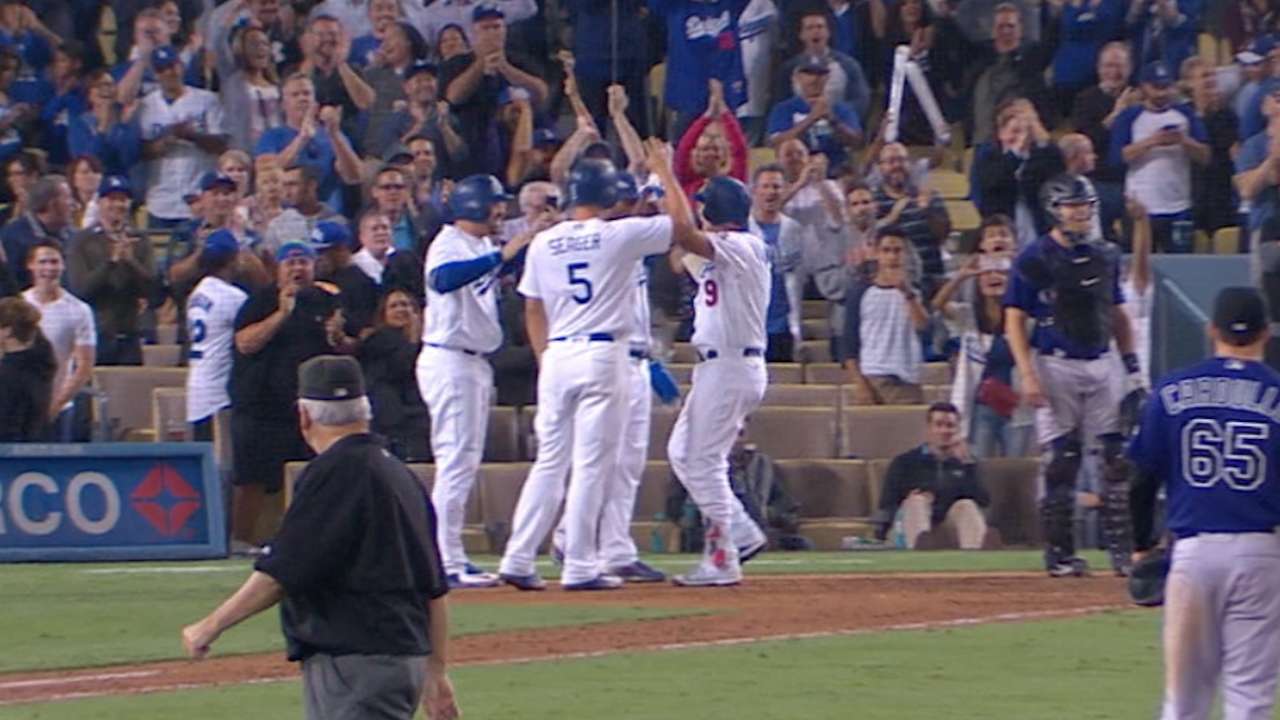 Grand slam de Grandal reduce a 4 número mágico de L.A.