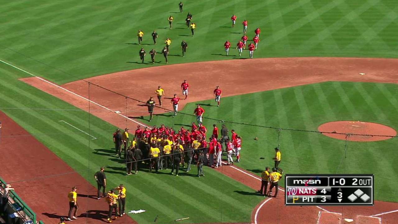 Benches clear in Pittsburgh