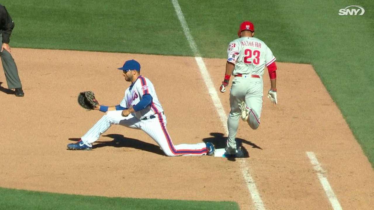 Mets throw out Altherr