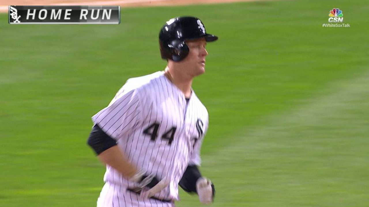 Morneau's 3 RBIs back Shields against Rays