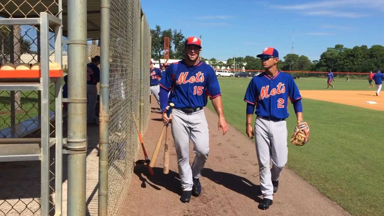 Two hits, diving catch highlight Tebow's return to camp