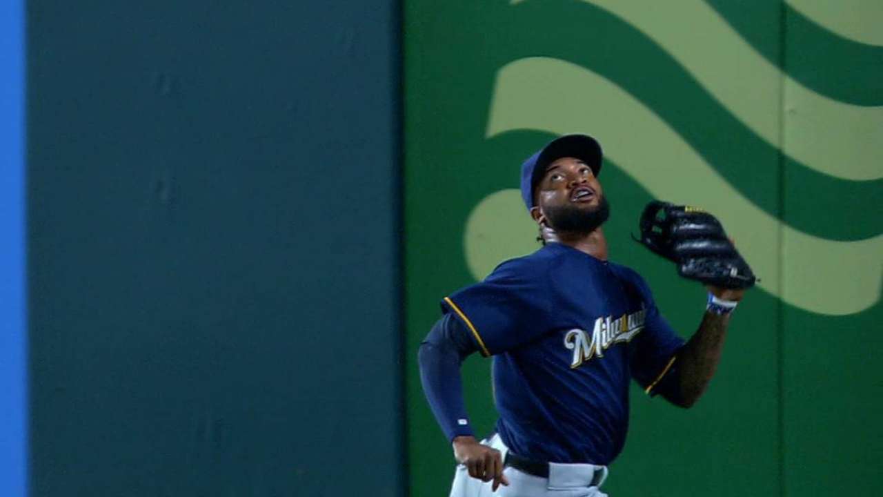 Santana shows off his speed