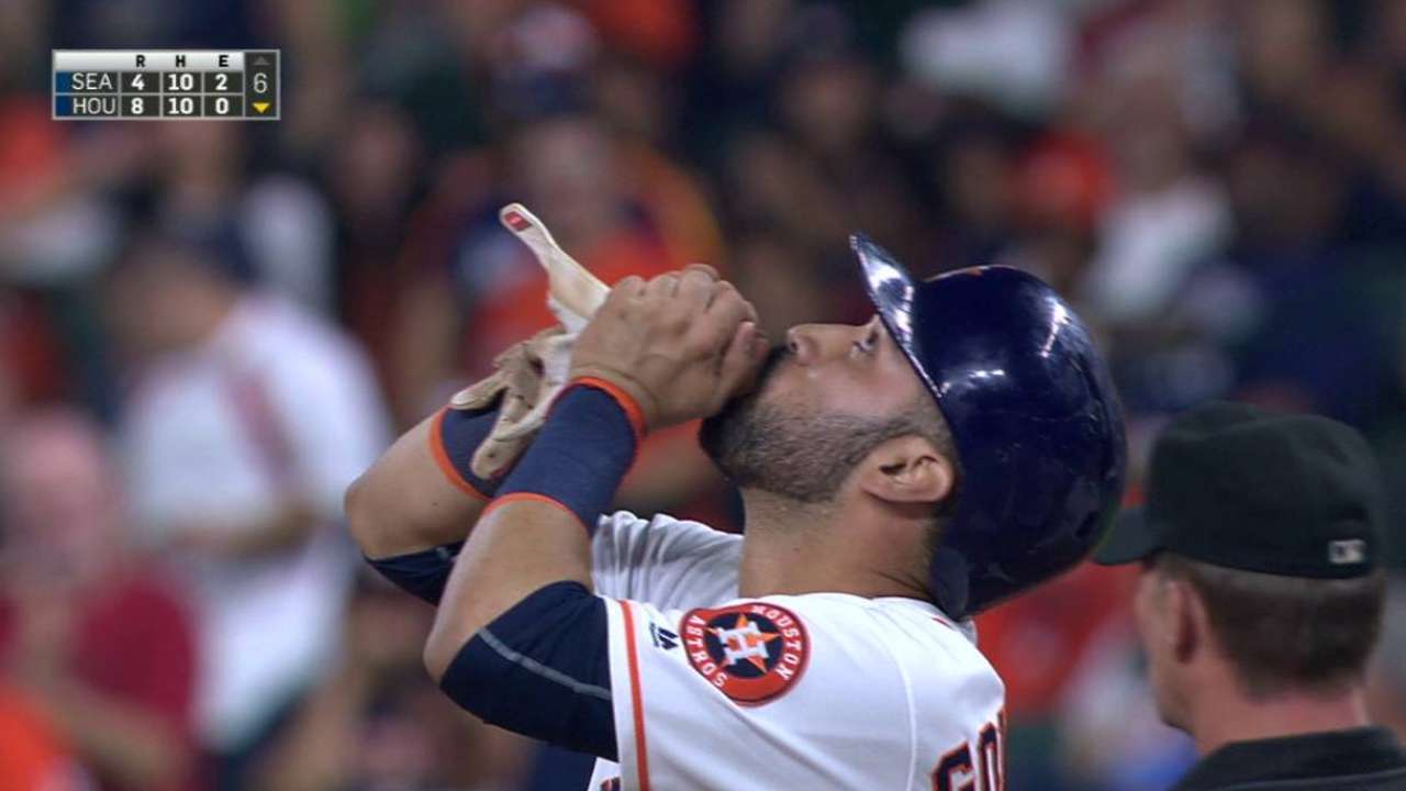 Astros aprovechan errores de Seattle y siguen en carrera por el comodín