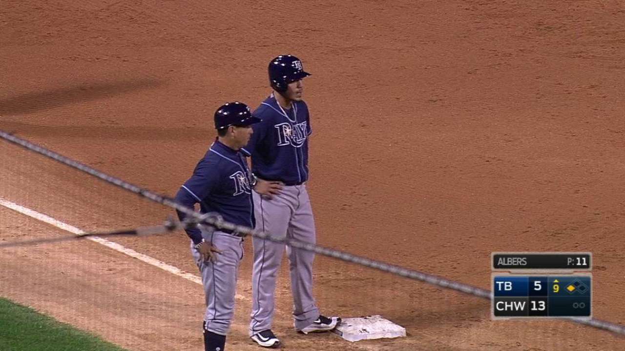 Querecuto's first big league hit