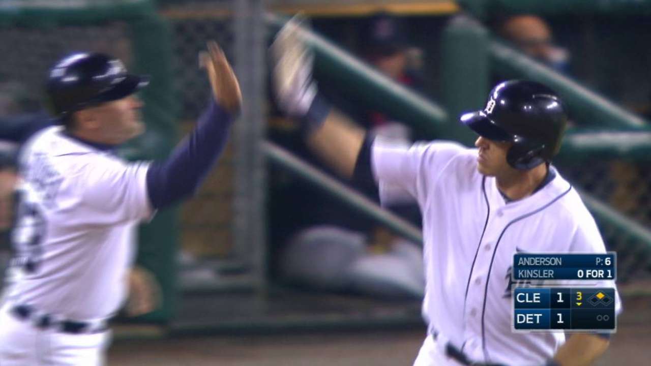 Kinsler's two-run homer