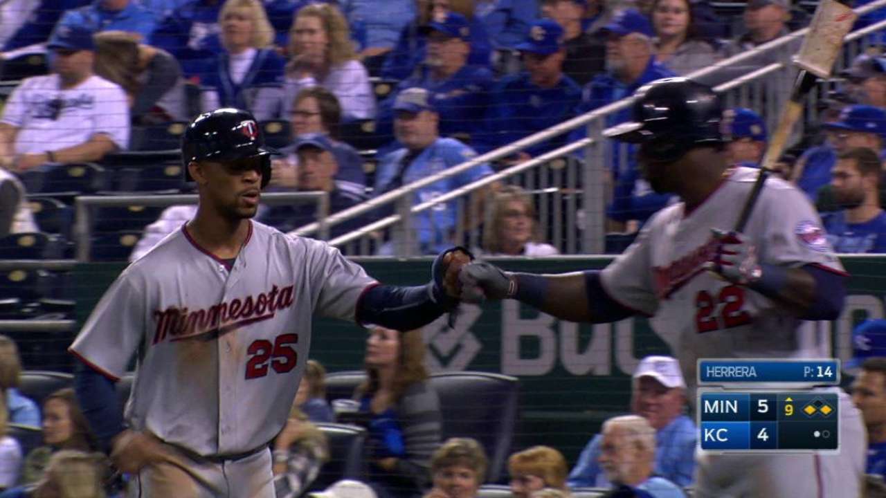 Grossman's go-ahead RBI single