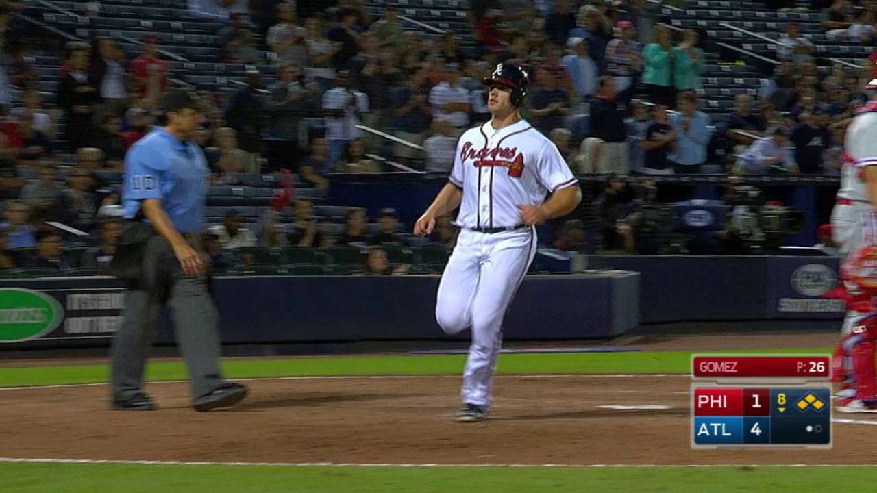 Bravos remontan sobre Filis; frenan racha de Freeman