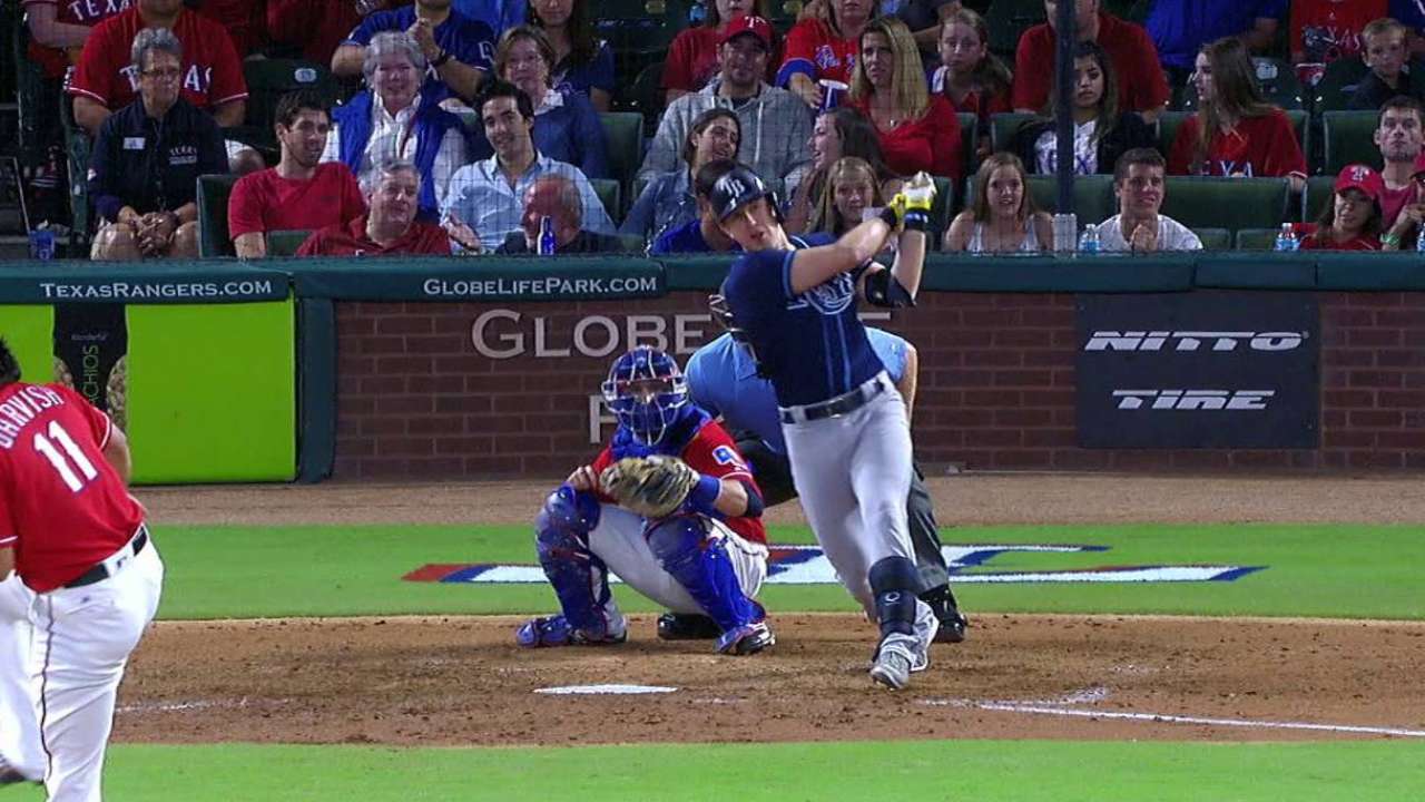 Longoria's RBI double