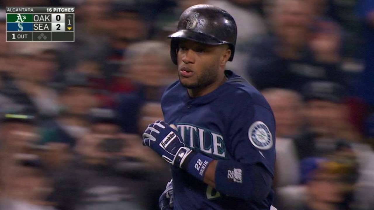 Robinson Canó brilla y mantiene a Seattle soñando con wild card