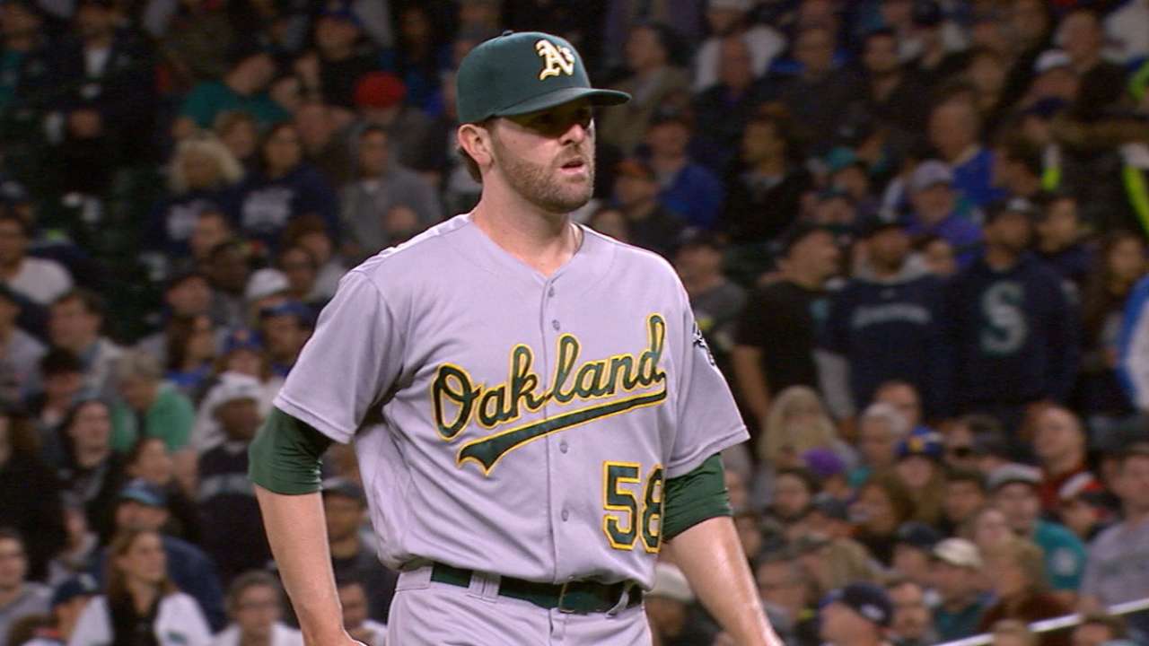 Wahl placed on 10-day DL; Neal recalled