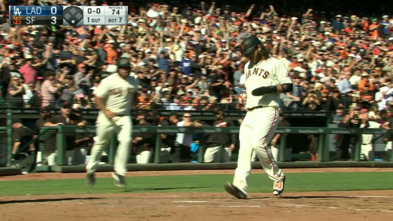 Giants, Beckham strike Minor League deal
