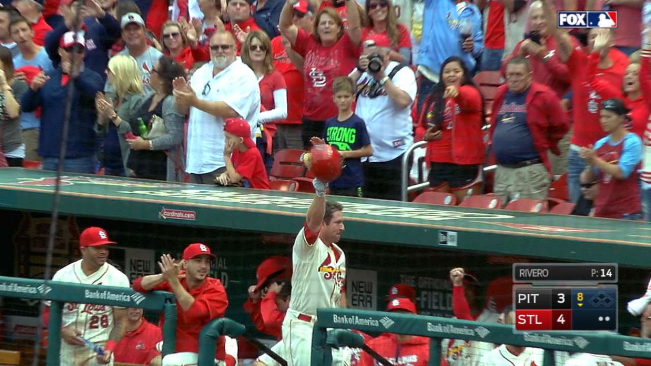 Gyorko, comeback Cards keep WC quest going
