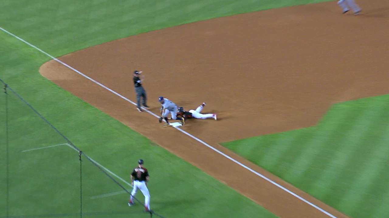 D-backs pull two double steals