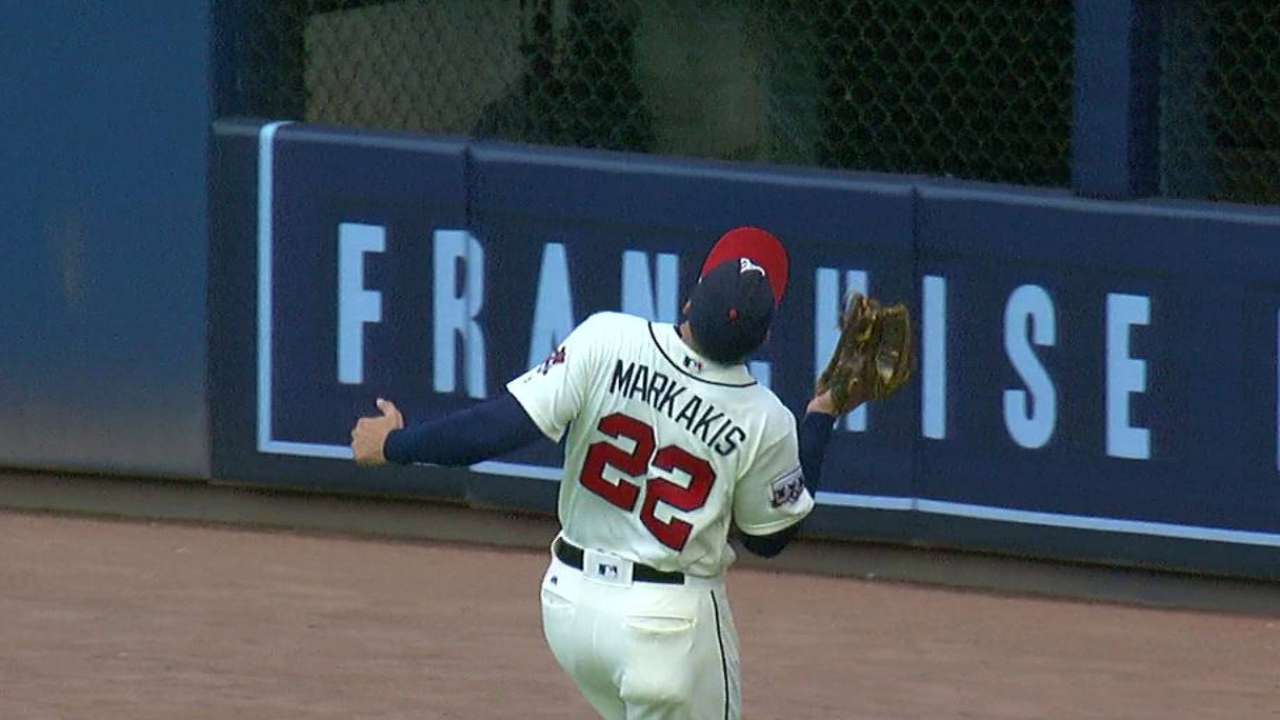 Markakis' nice catch