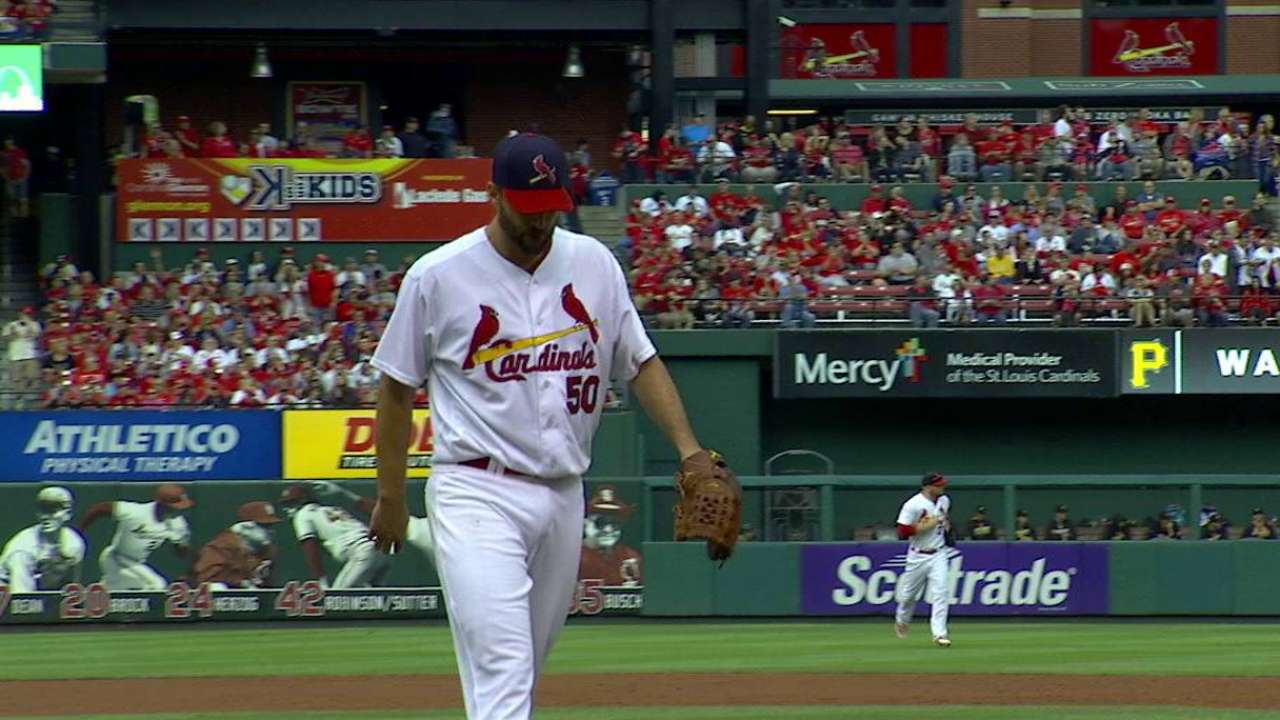 Wainwright strikes out Florimon