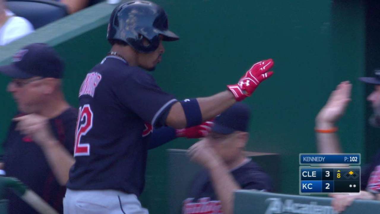 Lindor's go-ahead sac fly
