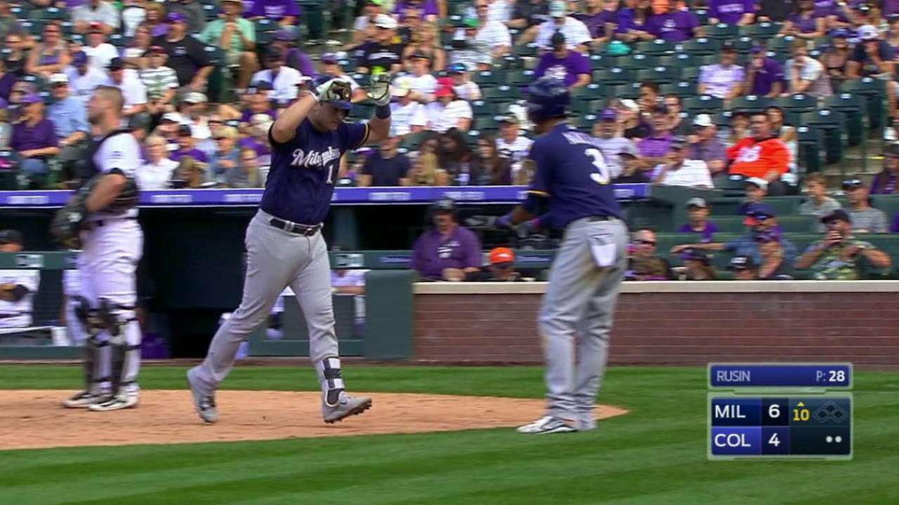 Susac's first '16 HR lifts Crew in 10th