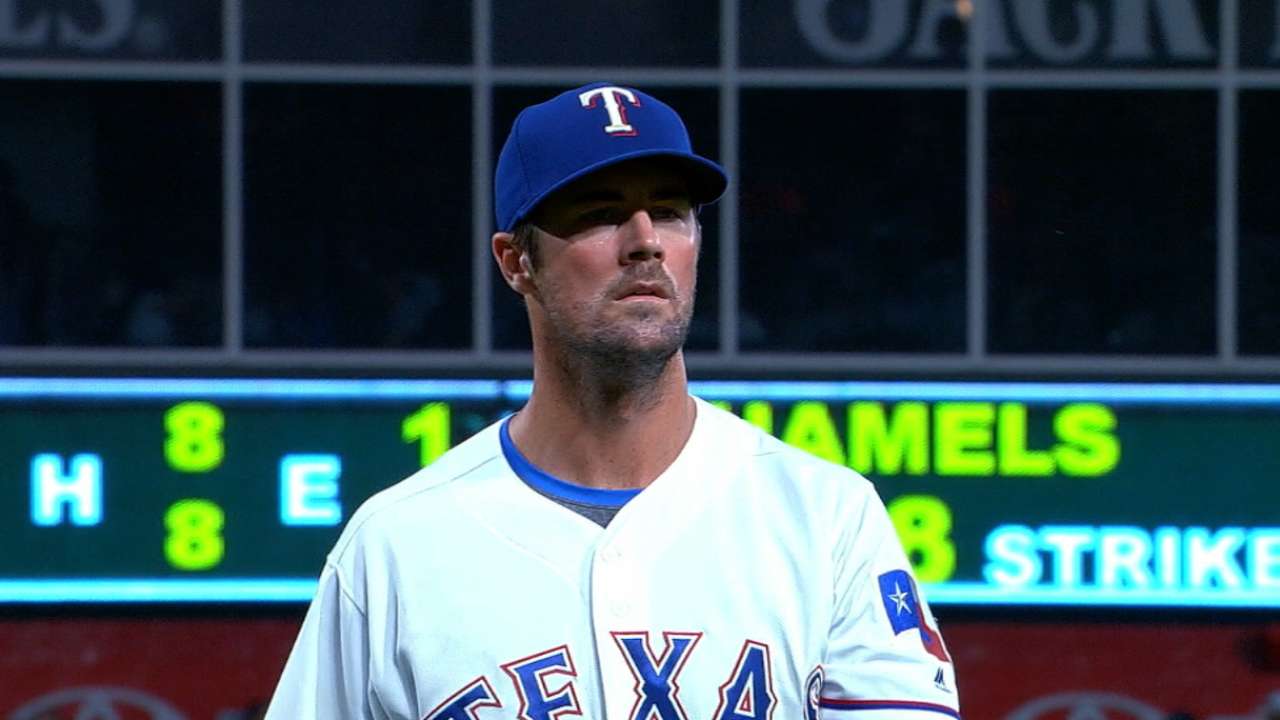 Banister on Hamels in Game 1