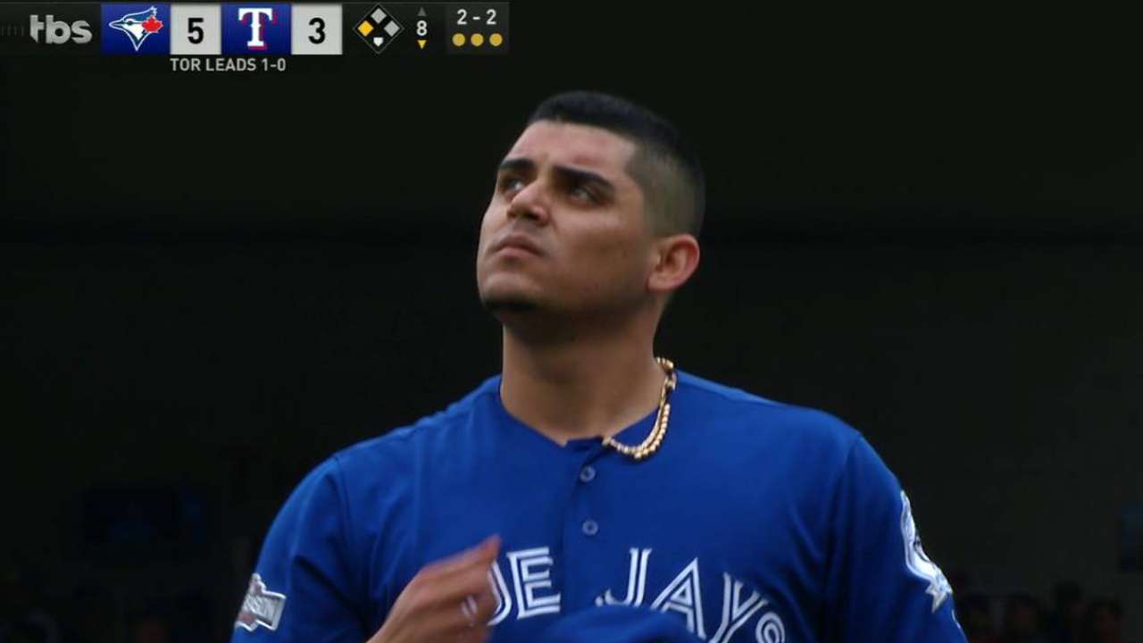 Osuna fans Beltran in 8th