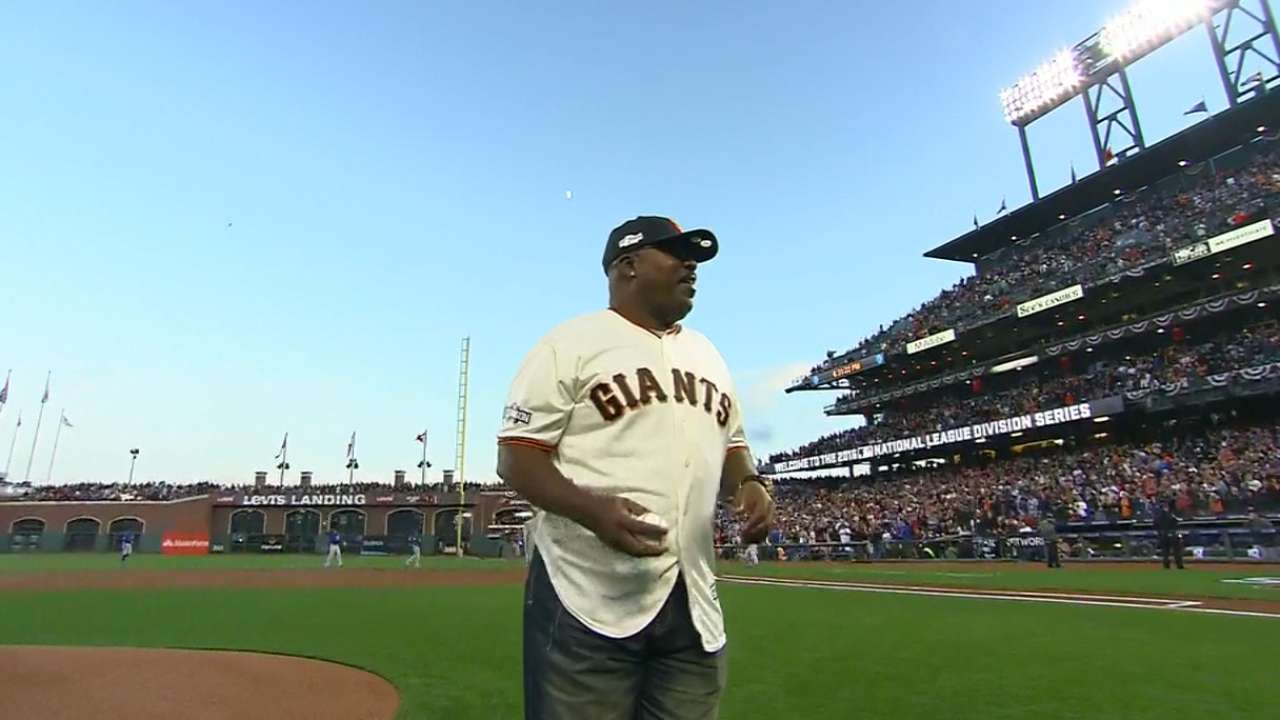 Mitchell helps get SF fans ready for Game 3