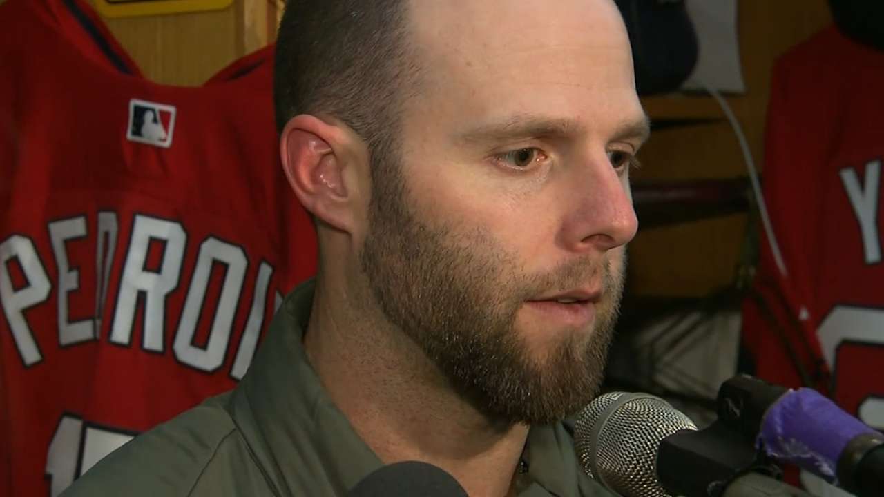 Pedroia undergoes successful knee surgery