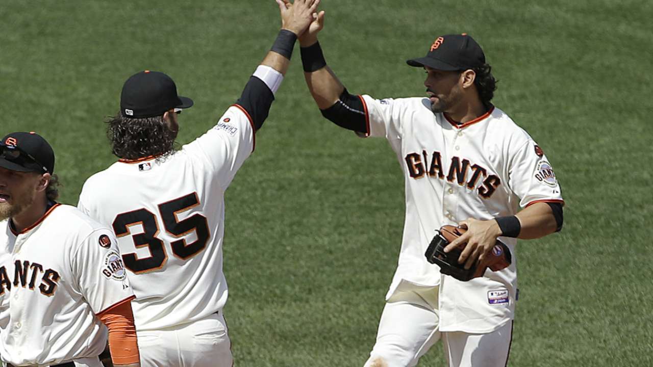 Giants assessing options with injured Pagan, Nunez