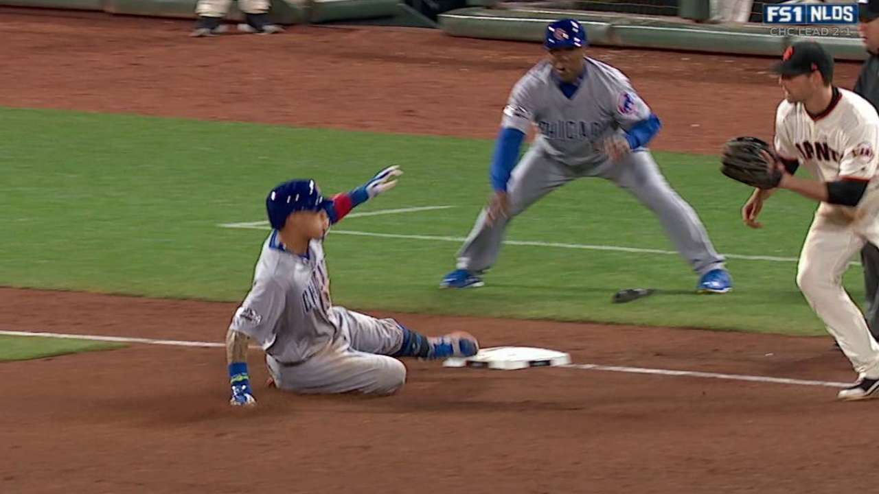 Baez advances to third on error