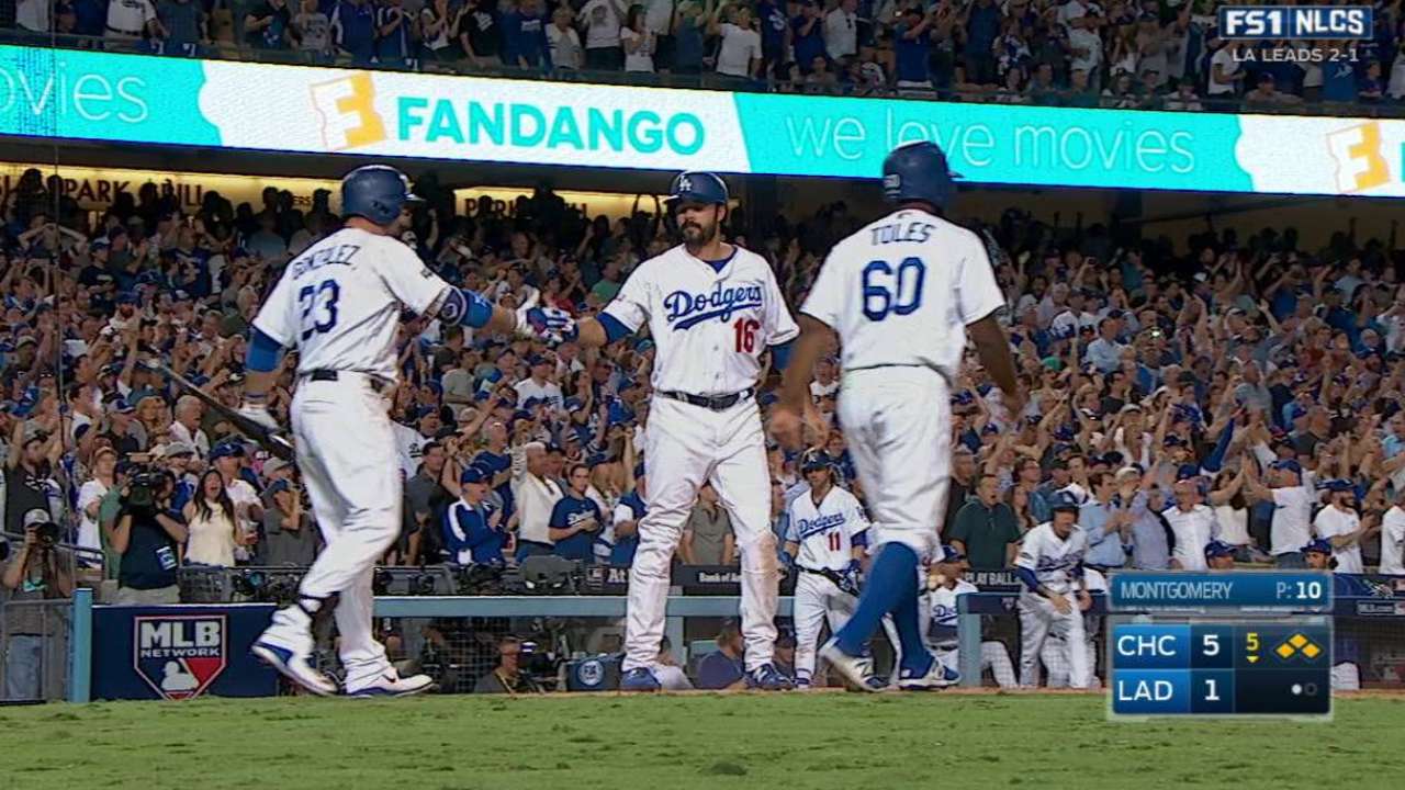 Turner's 2-run single rouses Dodgers