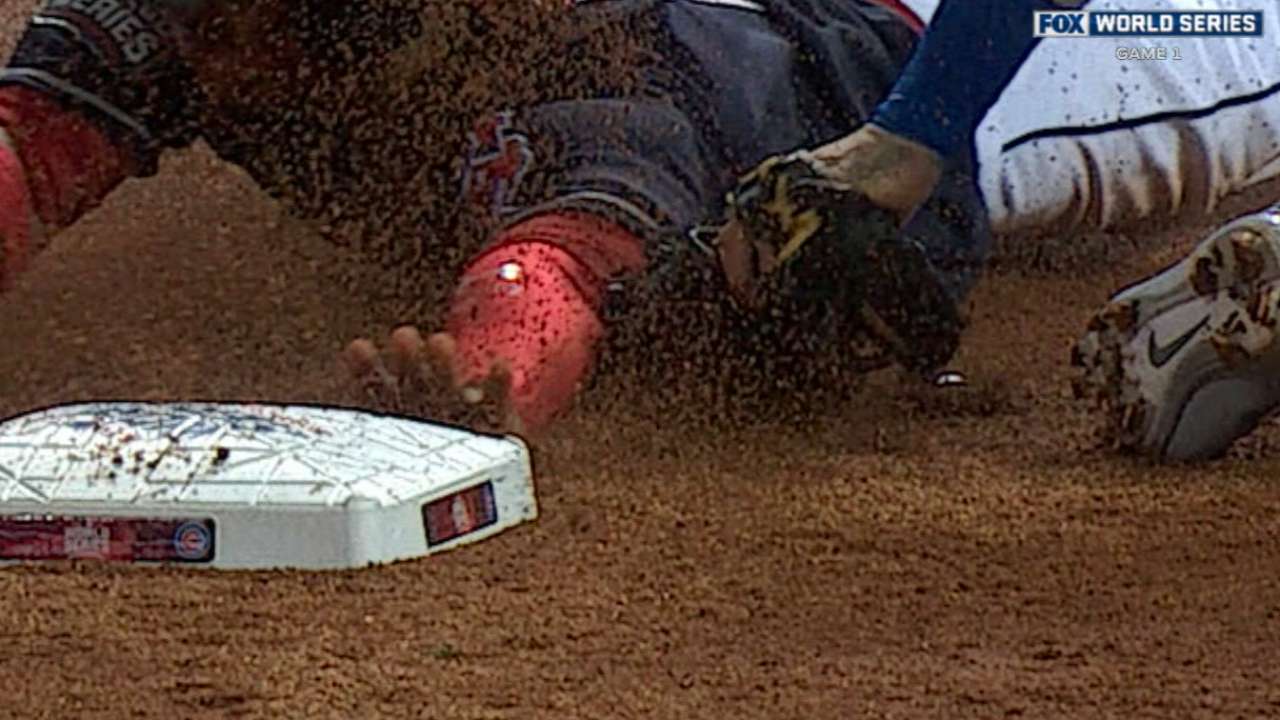 Ross throws out Lindor at second