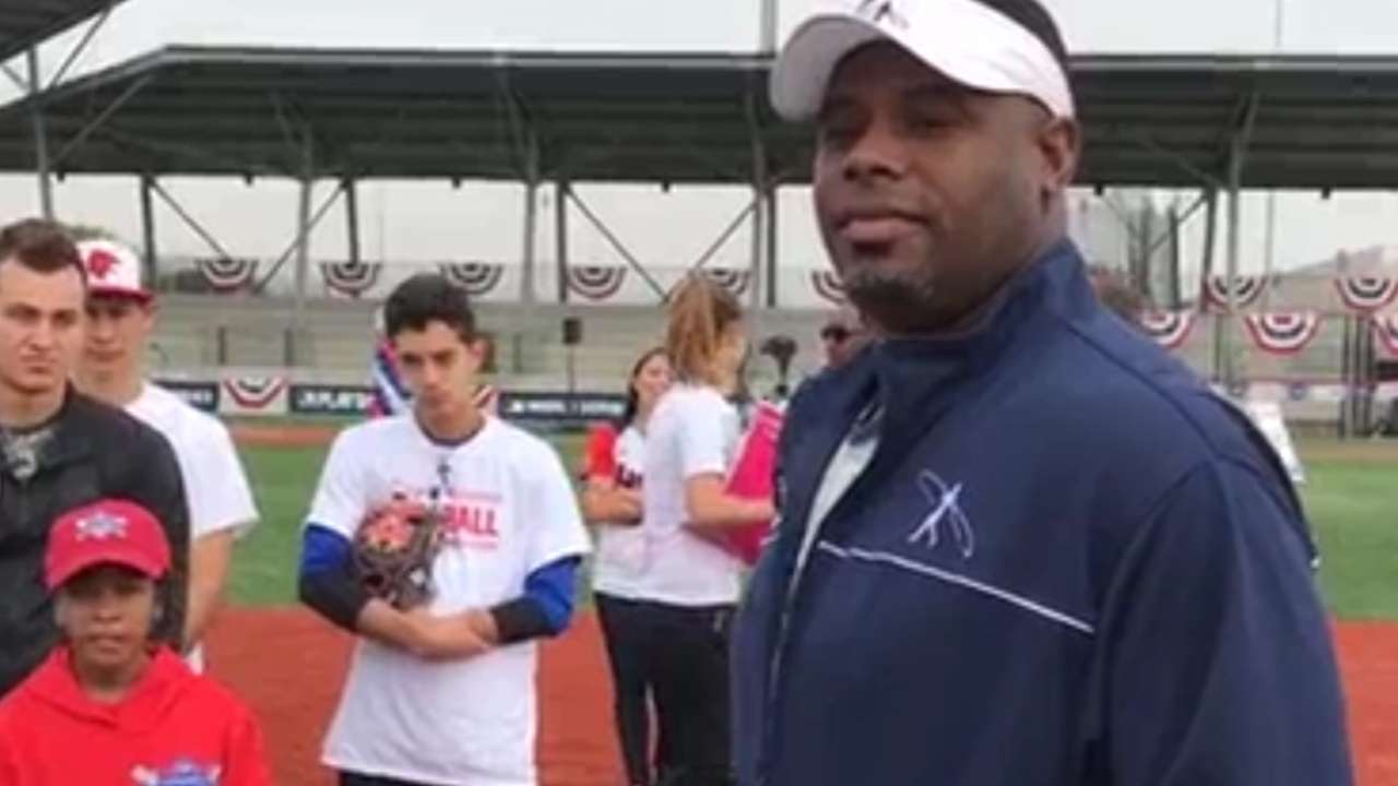 Ken Griffey Jr. chats with kids