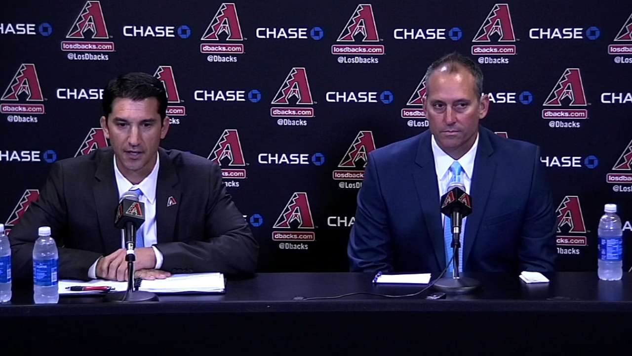 D-backs introduce Lovullo as new manager