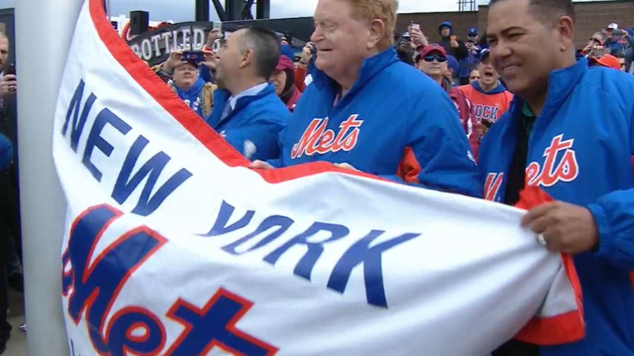 Mets raise 2015 NL title banner before opener