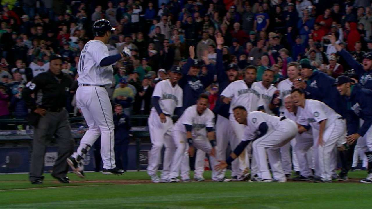 Lee hopes walk-off sparks 'winning streak'