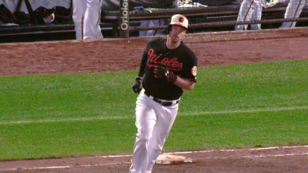 Report: Wieters injures left arm in 'household accident'