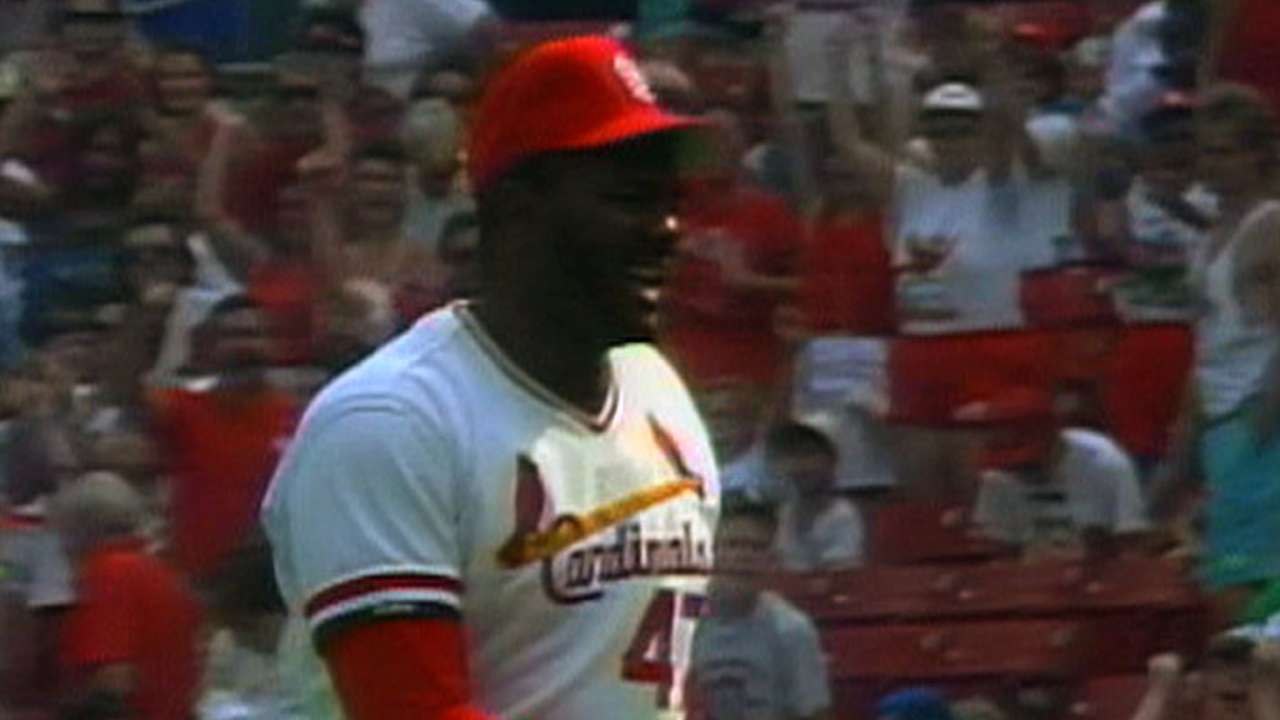 Smith's 300th career save