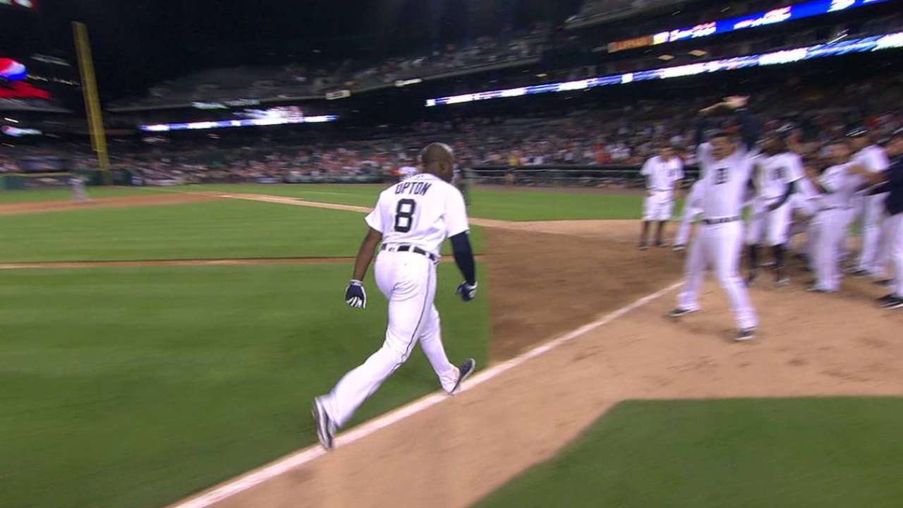 HR de Upton en la 12ma decide victoria de los Tigres