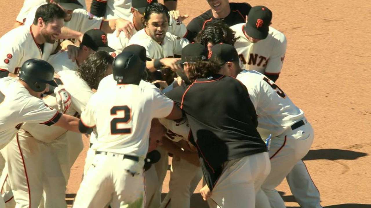 Gillaspie y Gigantes dejaron tendidos a los Filis en la 9na