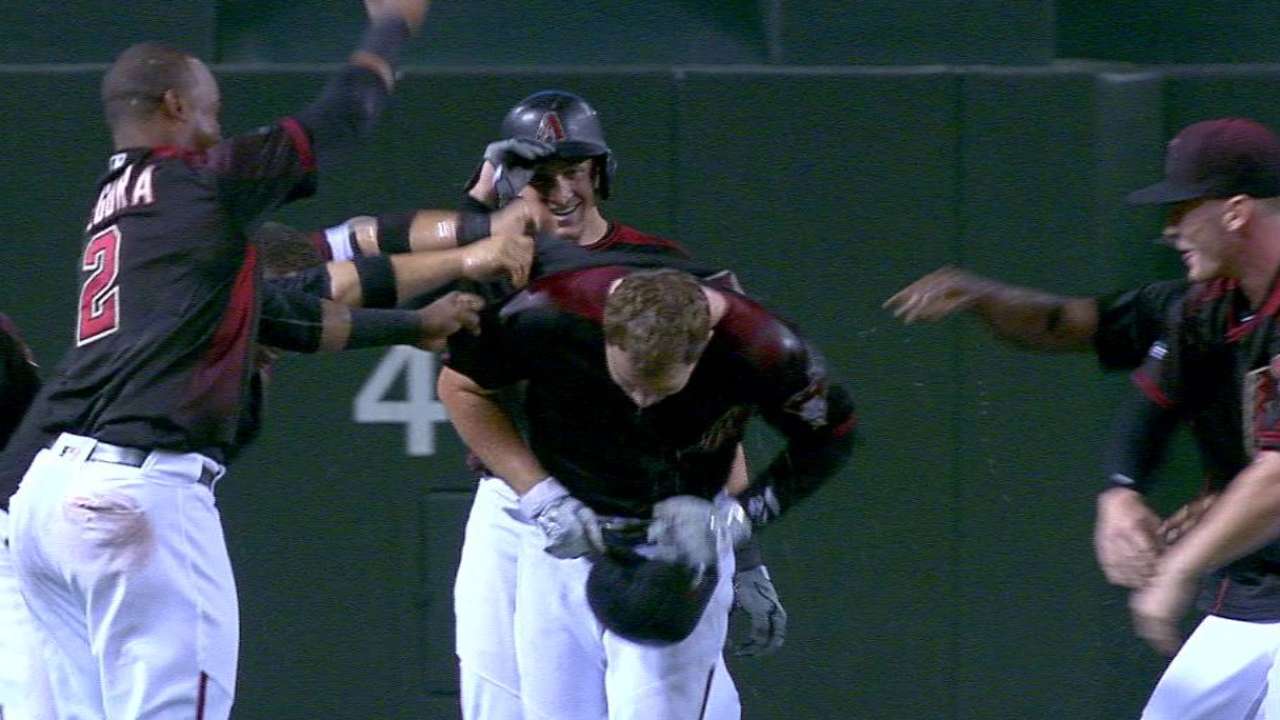 D-backs rally in 9th, walk off Dodgers in 12th