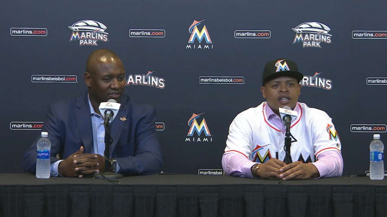 Edinson Vólquez finaliza acuerdo con los Marlins