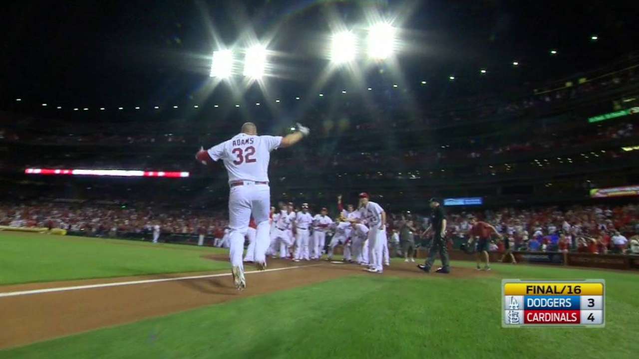 Con HR de Adams en el 16to Cardenales dejan tendido a L.A.